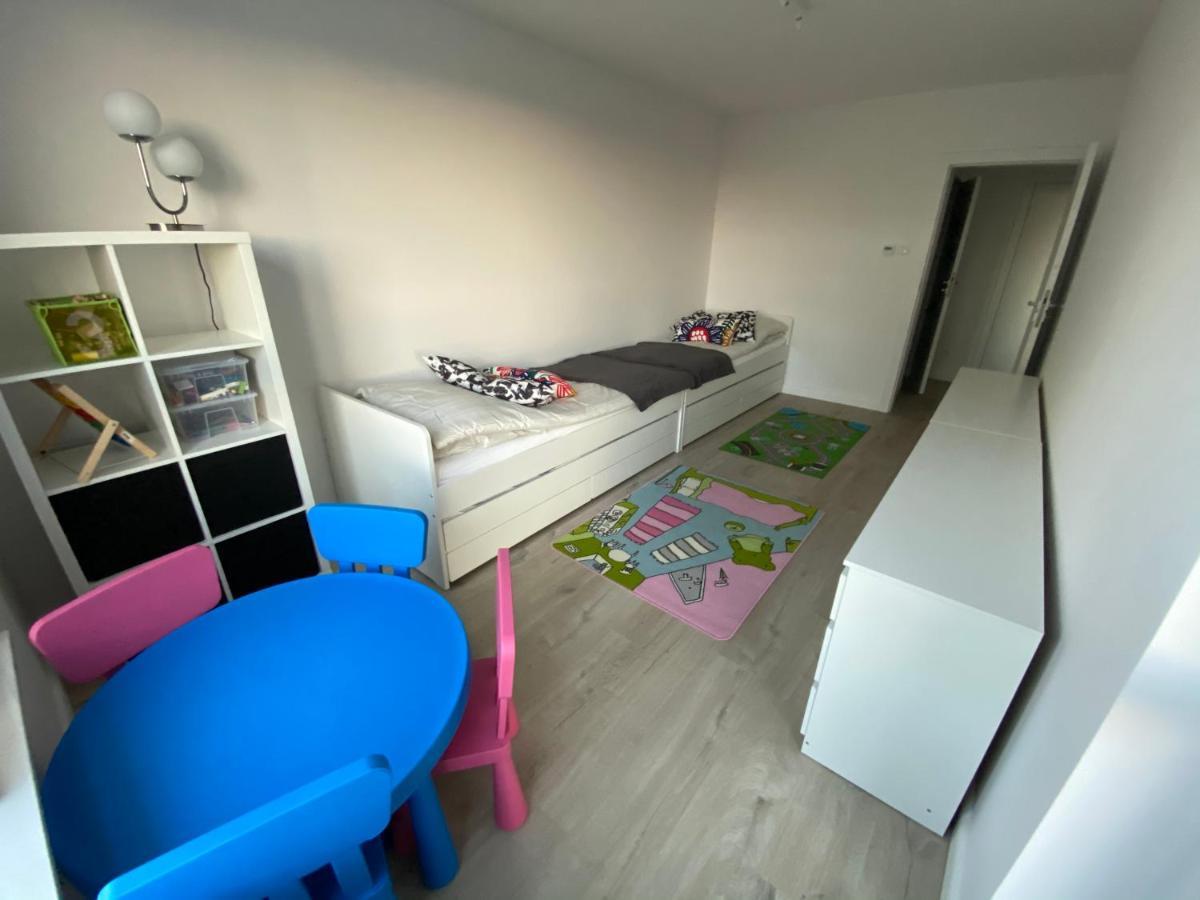 Rodzinny Apartament Platany Centrum コウォブジェク エクステリア 写真